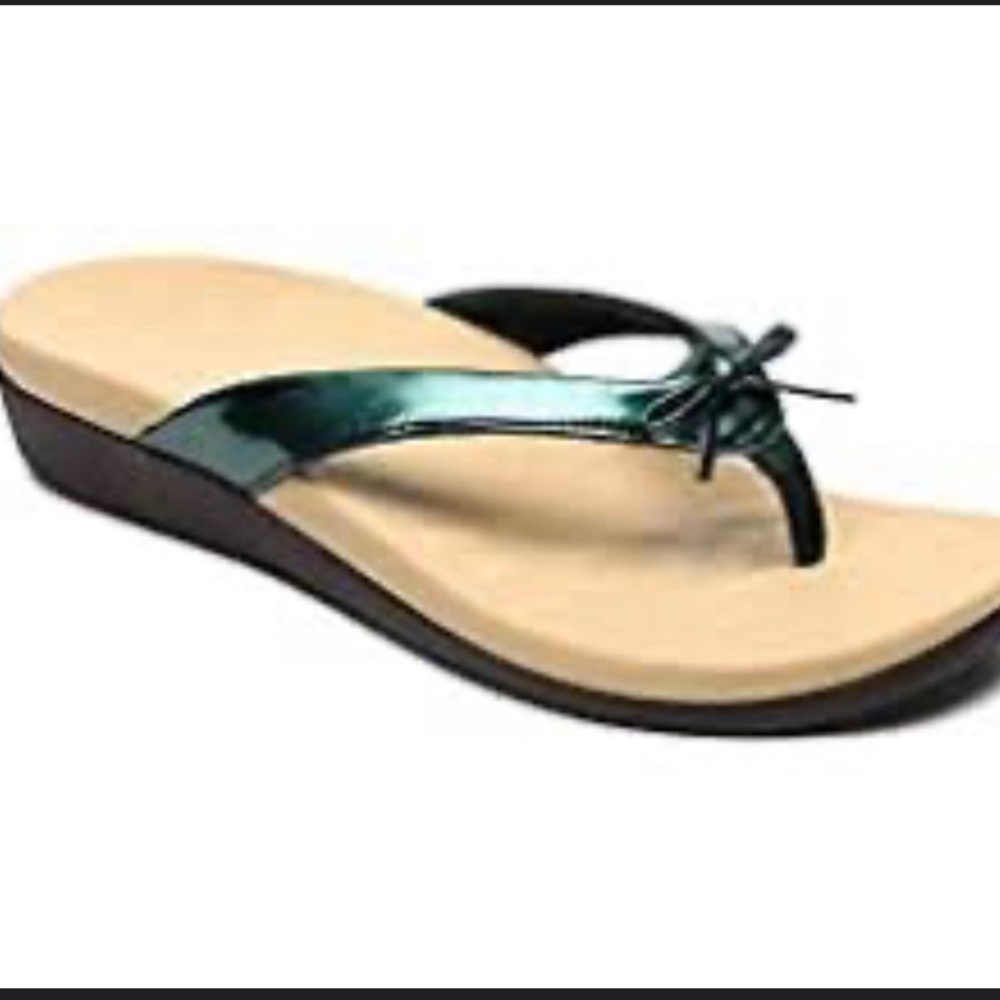 NWOB Megnya Comfort Sandals